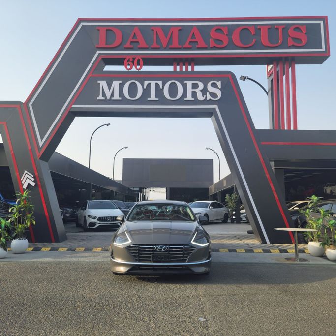 Подержанный Hyundai Sonata VIII (DN8), 2.5 л, 2021 в Аджмане от Syria Motors Серый цвет. Американская | AUTO.AE