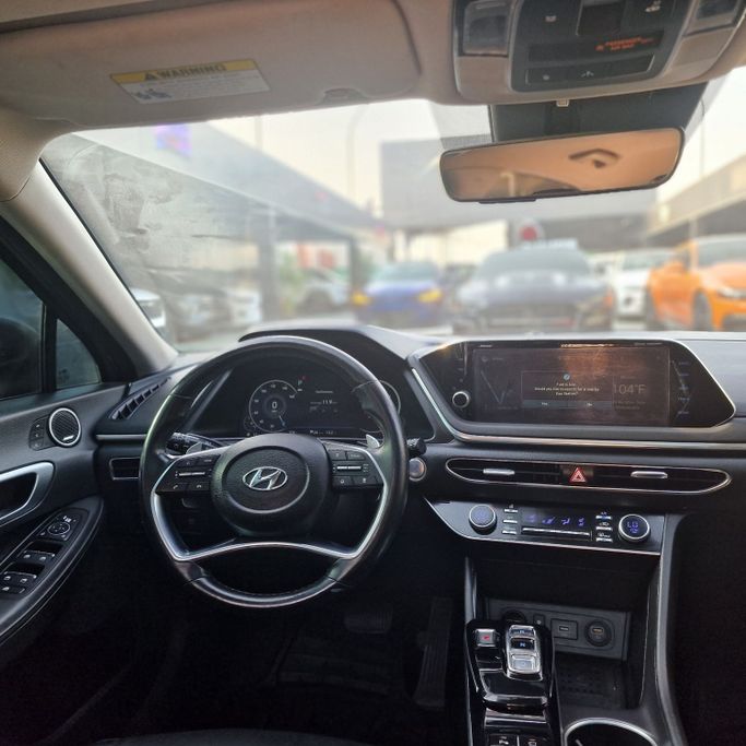 Подержанный Hyundai Sonata VIII (DN8), 1.6 л, 2020 в Аджмане от Syria Motors Серый цвет. Американская | AUTO.AE