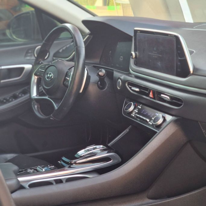 Подержанный Hyundai Sonata VIII (DN8), 1.6 л, 2020 в Аджмане от Syria Motors Серый цвет. Американская | AUTO.AE