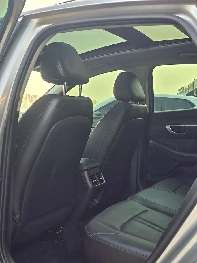 Подержанный Hyundai Sonata VII (LF) Рестайлинг, 2.4 л, 2020 в Аджмане от Al Hilal Motors Серебристый цвет. Американская | AUTO.AE