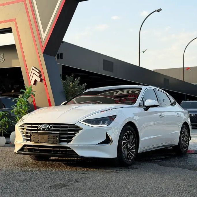 Used Hyundai Sonata VIII (DN8), 2.0 l, 2022 in Ajman by Damascus Motors , White color. Korean Specs | AUTO.AE