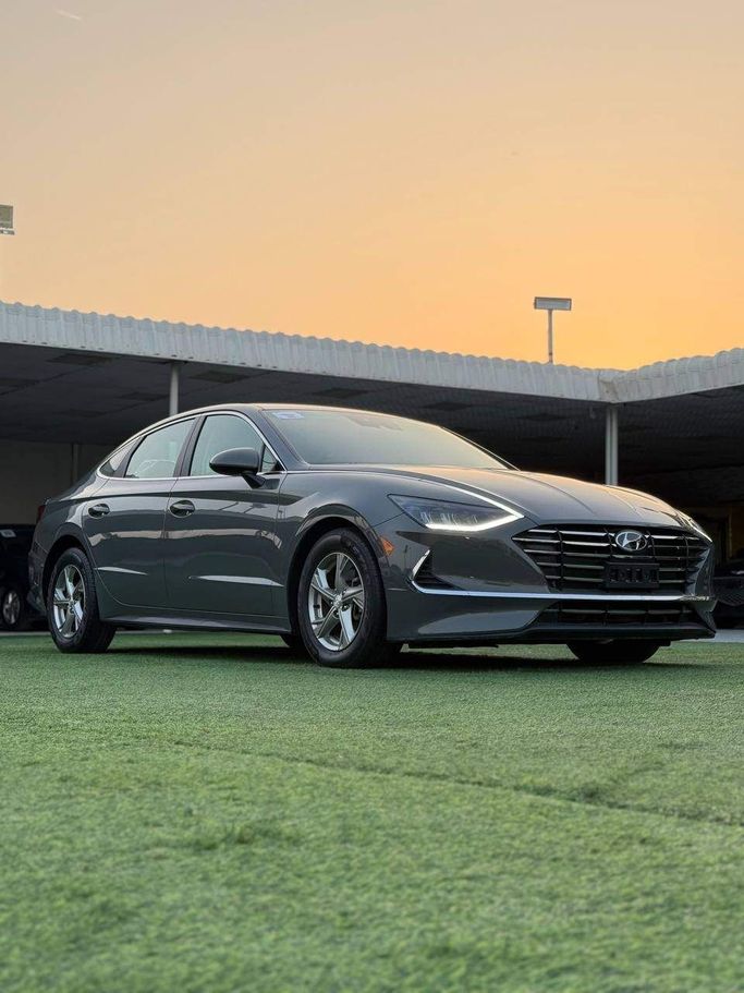 Подержанный Hyundai Sonata VIII (DN8), 2.5 л, 2021 в Аджмане от Syria Motors Серебристый цвет. Американская | AUTO.AE