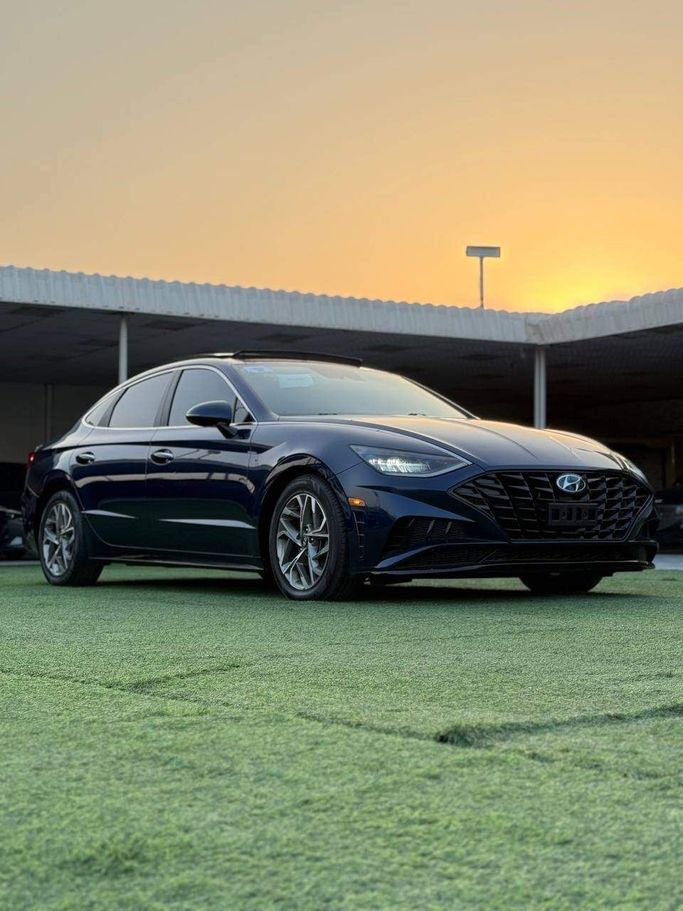 Подержанный Hyundai Sonata VIII (DN8), 2.5 л, 2021 в Аджмане от Syria Motors Тёмно-синий цвет. Американская | AUTO.AE
