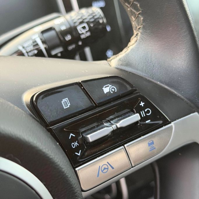 Подержанный Hyundai Tucson IV, 2.5 л, 2023 в Аджмане от Syria Motors Серый цвет. Американская | AUTO.AE