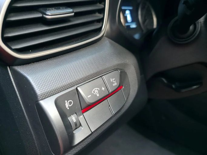 Подержанный Hyundai Veloster II, 2.0 л, 2019 в Аджмане от Abu Rashid Cars  Черный цвет. GCC | AUTO.AE