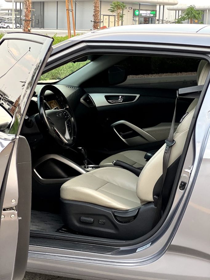 Used Hyundai Veloster I, 1.6 l, 2014 in UAE, Ajman by Wahat Al Umra Used Cars, Grey color. GCC Specs | AUTO.AE | Listing #295630 — photo 13 of 13