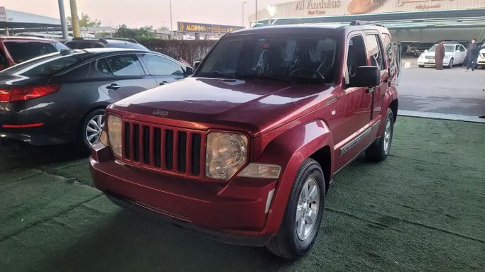 مستعملة Jeep Cherokee IV (KK), 3.7 l, 2012 في في عجمان من Horizon International Used Cars، اللون خمري. مواصفات الخليج | AUTO.AE