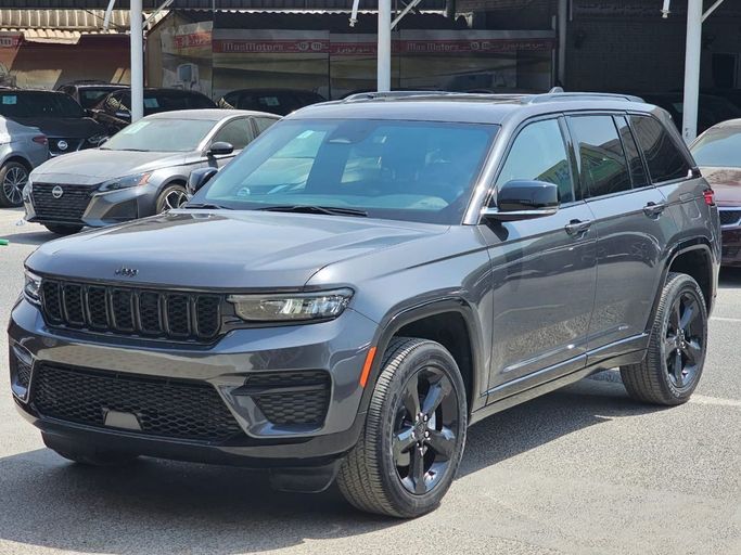Used Jeep Grand Cherokee L V (WL), 3.6 l, 2024 in Ajman by Asan Motors, Black color. American Specs | AUTO.AE