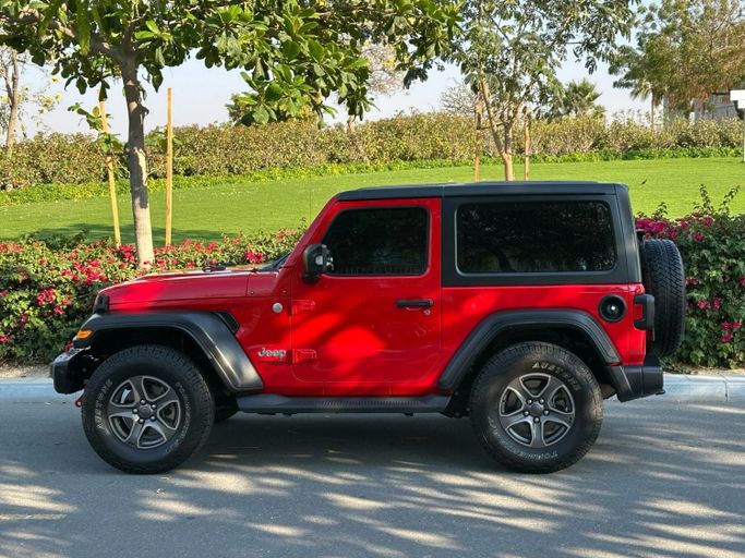 Подержанный Jeep Wrangler IV (JL), 3.6 л, 2018 в Аджмане от Abu Rashid Cars  Красный цвет. Other | AUTO.AE