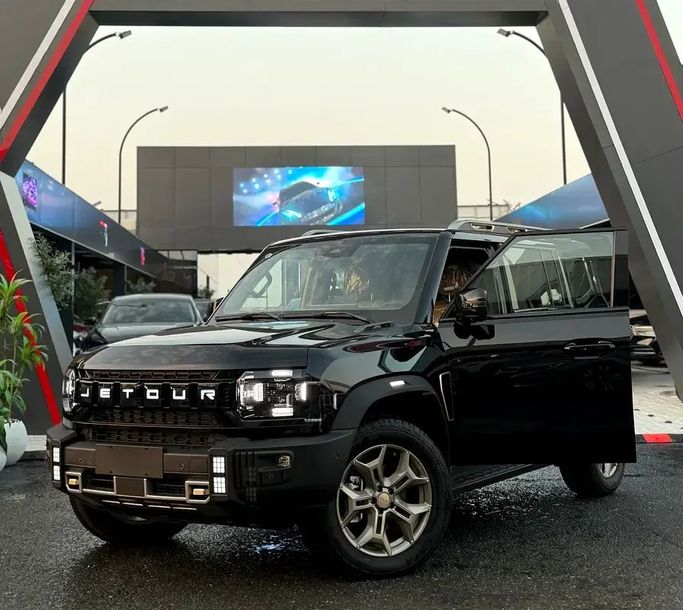 New Jetour T2, 2.0 l, 2025 in Ajman by Damascus Motors , Black color. Chinese Specs | AUTO.AE