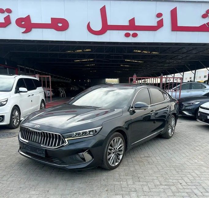 مستعملة Kia Cadenza فيس ليفت الثاني, 3.3 l, 2021 في في عجمان من CHANEL MOTORS، اللون أسود. المواصفات الكورية | AUTO.AE
