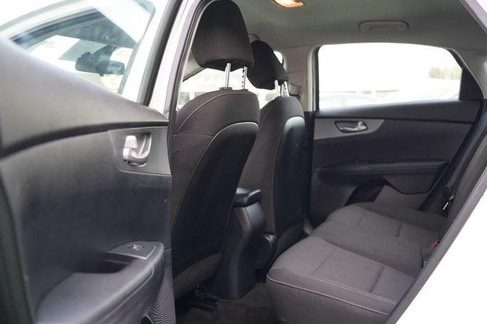 Used Kia Forte III, 2.0 l, 2020 in Ajman by Syria Motors, White color. American Specs | AUTO.AE