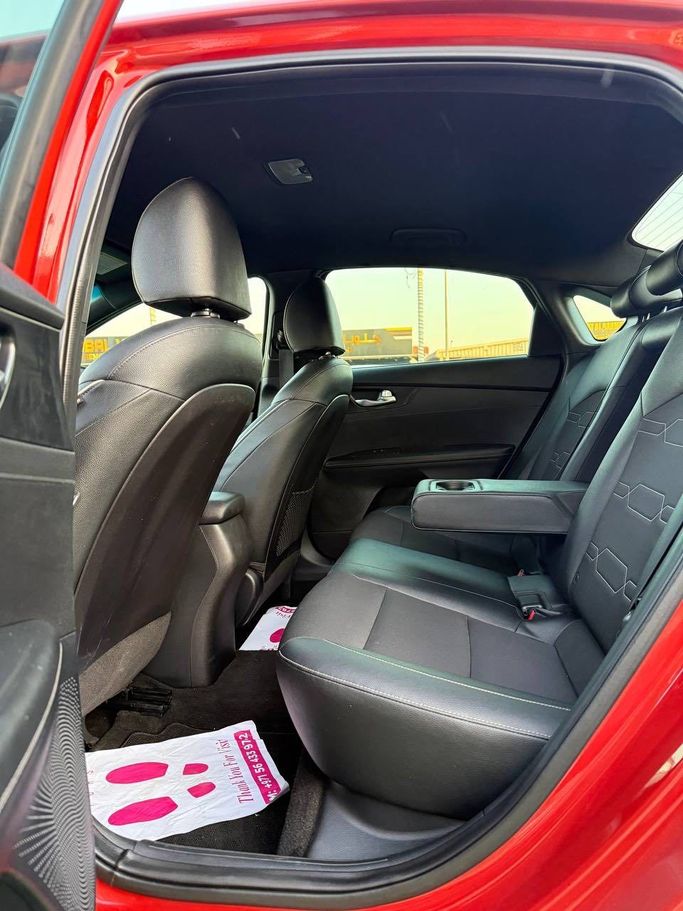 Подержанный Kia Forte III, 2.0 л, 2020 в Аджмане от Syria Motors Оранжевый цвет. Американская | AUTO.AE