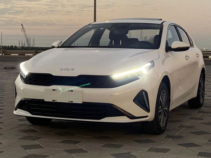 Новый Kia K3 III (BL7), 1.6 л, 2024 в Аджмане от Abu Rashid Cars  Белый цвет. GCC | AUTO.AE