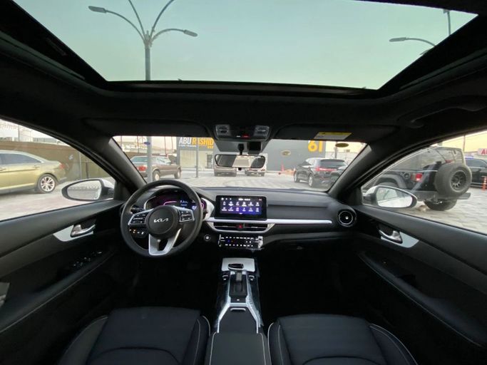 Новый Kia K3 III (BL7), 1.6 л, 2024 в Аджмане от Abu Rashid Cars  Белый цвет. GCC | AUTO.AE