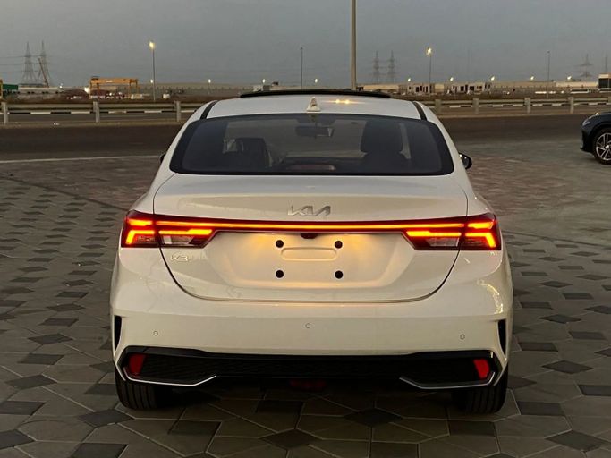 Новый Kia K3 III (BL7), 1.6 л, 2024 в Аджмане от Abu Rashid Cars  Белый цвет. GCC | AUTO.AE