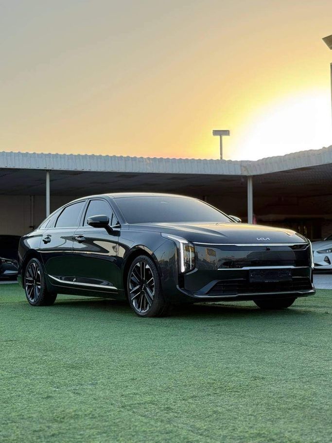 Used Kia K8 I Facelift, 2.5 l, 2025 in Ajman by Syria Motors, Grey color. Korean Specs | AUTO.AE