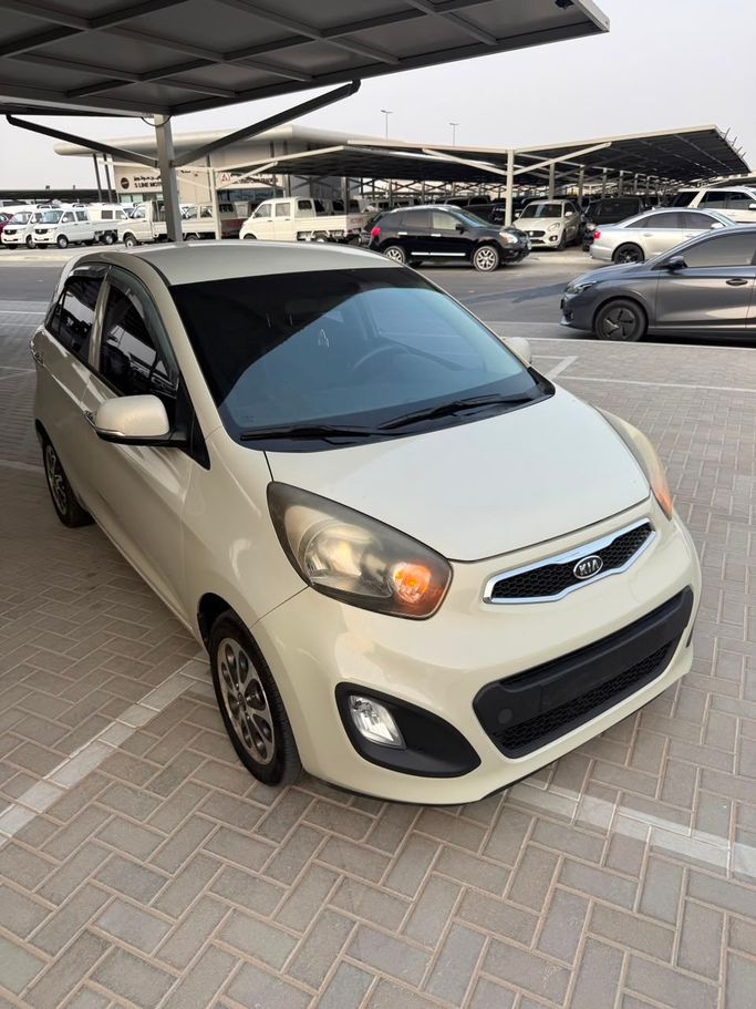 مستعملة Kia Morning ثانياً, 1.0 l, 2012 في في الإمارات, عجمان من MALIK MOTORS FZC، اللون أبيض. المواصفات الكورية | AUTO.AE | إعلان #276439