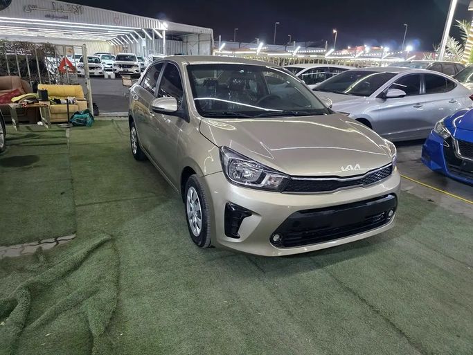 مستعملة Kia Pegas, 1.4 l, 2025 في في عجمان من Horizon International Used Cars، اللون ذهبي. مواصفات الخليج | AUTO.AE | إعلان #272077