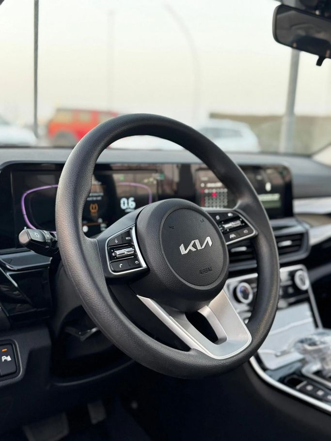 Новый Kia Seltos I Рестайлинг, 1.4 л, 2025 в Аджмане от Abu Rashid Cars  Белый цвет. GCC | AUTO.AE