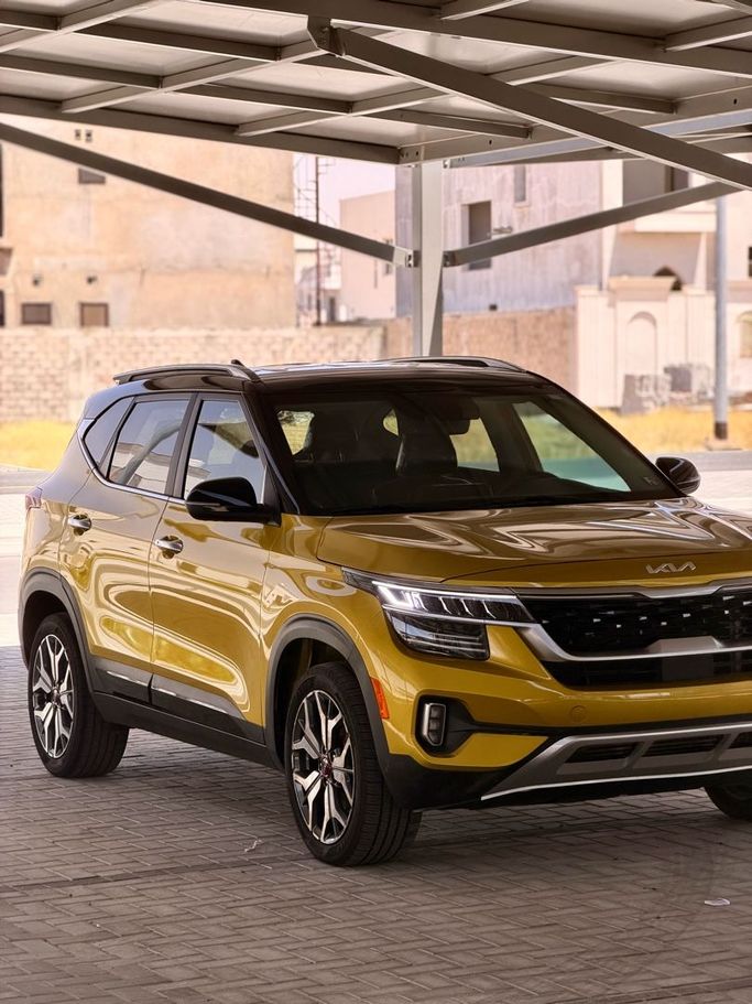 Used Kia Seltos I, 1.6 l, 2023 in Ajman by XENON AUTO, Golden color. American Specs | AUTO.AE | Listing #261256