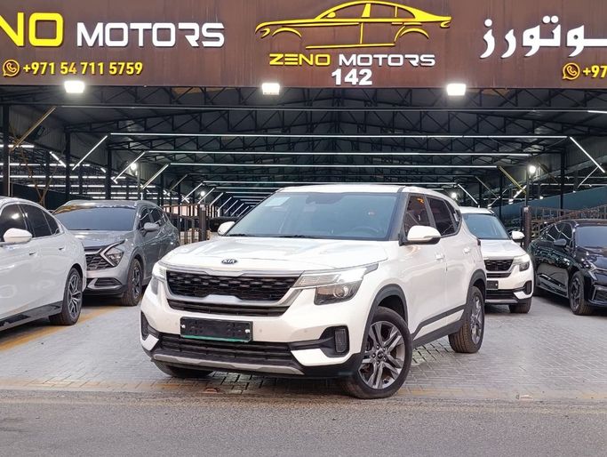 Подержанный Kia Seltos I, 1.6 л, 2021 в ОАЭ, Аджман от Zeno Motors Fze Белый цвет. Корейская | AUTO.AE | Объявление #278071