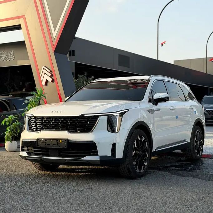 Used Kia Sorento IV Facelift, 2.5 l, 2024 in Ajman by Damascus Motors , White color. Korean Specs | AUTO.AE