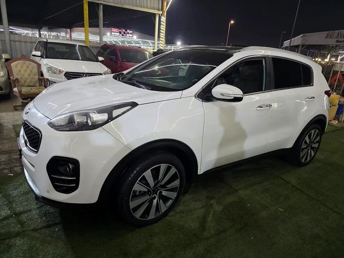 Used Kia Sportage IV, 1.6 l, 2017 in Ajman by Horizon International Used Cars, White color. GCC Specs | AUTO.AE | Listing #272068