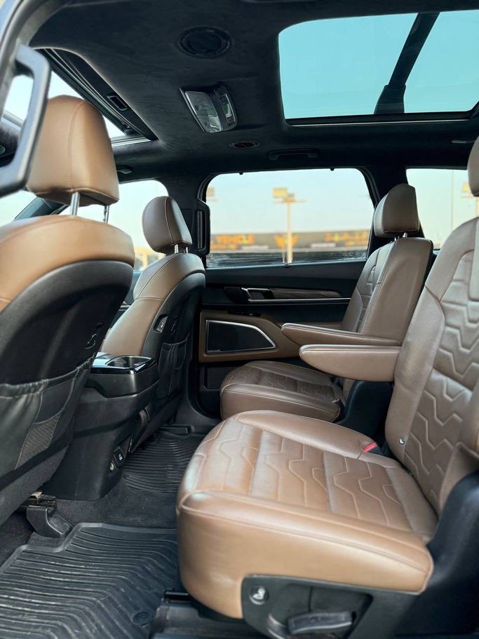 Подержанный Kia Telluride I, 3.8 л, 2021 в Аджмане от Syria Motors Коричневый цвет. Американская | AUTO.AE