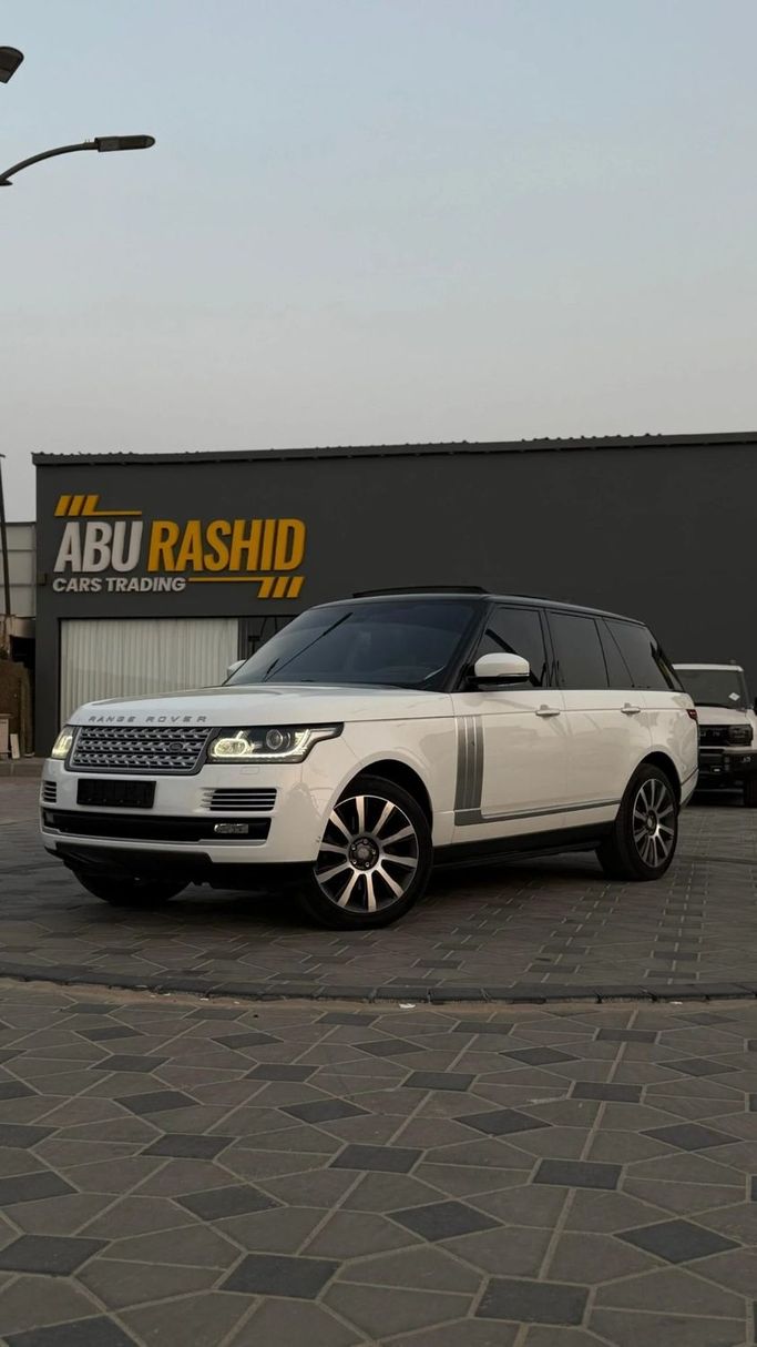 Подержанный Land Rover Range Rover P510 IV, 5.0 л, 2015 в Аджмане от Abu Rashid Cars  Белый цвет. GCC | AUTO.AE
