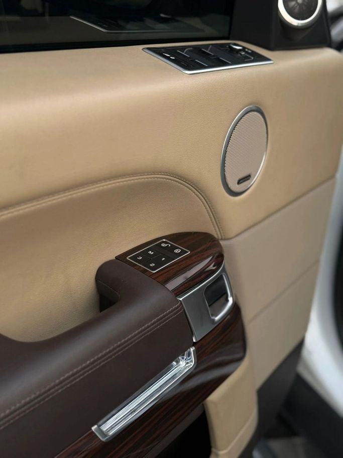 Подержанный Land Rover Range Rover P510 IV, 5.0 л, 2015 в Аджмане от Abu Rashid Cars  Белый цвет. GCC | AUTO.AE