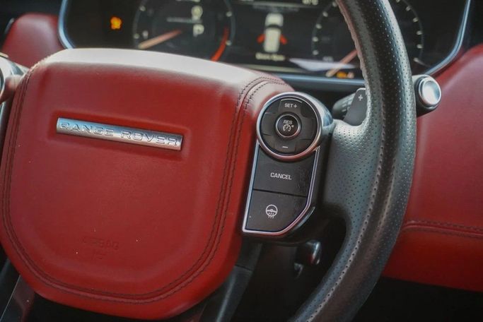 Подержанный Land Rover Range Rover Sport P510e II, 5.0 л, 2015 в Аджмане от AMG Cars Белый цвет. Американская | AUTO.AE