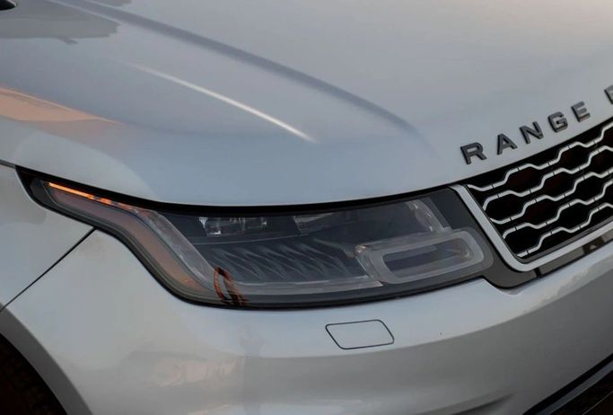 Used Land Rover Range Rover Sport P525 II Facelift, 5.0 l, 2019 in Ajman by AMG Cars, Silver color. American Specs | AUTO.AE