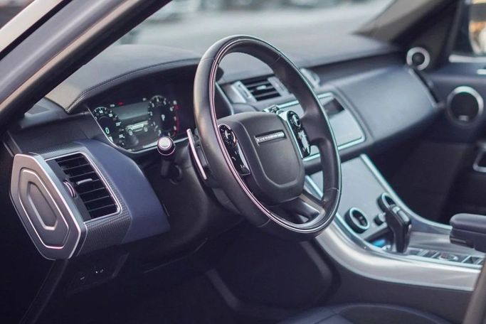 Used Land Rover Range Rover Sport P525 II Facelift, 5.0 l, 2019 in Ajman by AMG Cars, Silver color. American Specs | AUTO.AE