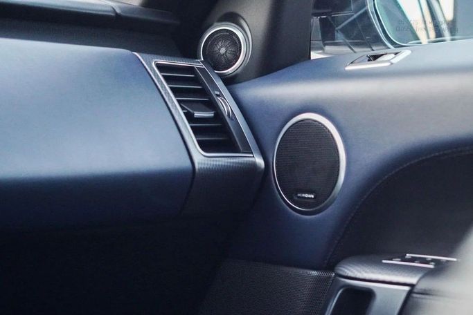 Used Land Rover Range Rover Sport P525 II Facelift, 5.0 l, 2019 in Ajman by AMG Cars, Silver color. American Specs | AUTO.AE