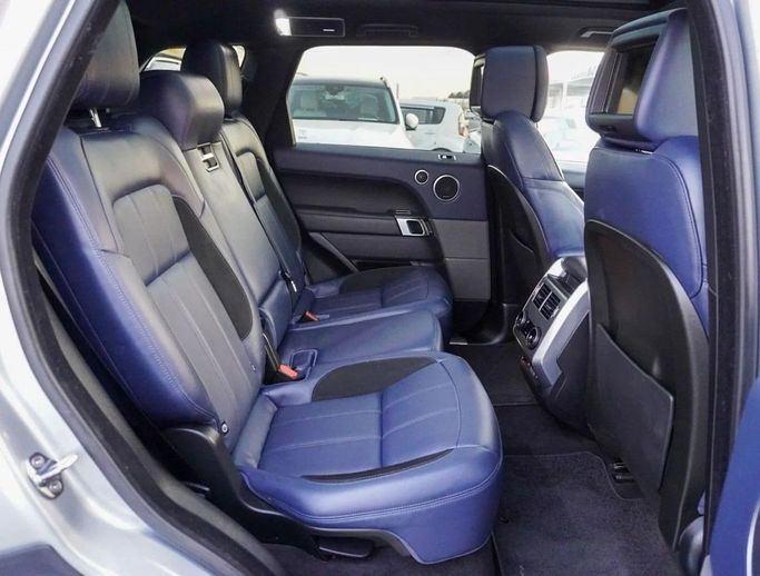 Used Land Rover Range Rover Sport P525 II Facelift, 5.0 l, 2019 in Ajman by AMG Cars, Silver color. American Specs | AUTO.AE