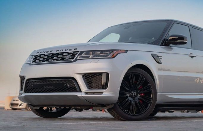 Used Land Rover Range Rover Sport P525 II Facelift, 5.0 l, 2019 in Ajman by AMG Cars, Silver color. American Specs | AUTO.AE