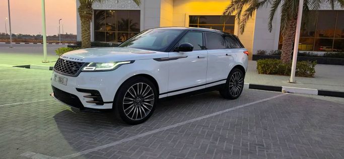 Подержанный ⁦Land Rover Range Rover Velar P380 I, 3.0 л, 2022⁩ в ОАЭ, Аджман от SANA AL SHEHEZIN MOTORS Белый цвет. Американская | AUTO.AE | Объявление #285624