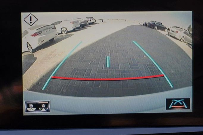 Used Lexus ES 350 VII Facelift, 3.5 l, 2022 in Ajman by AMG Cars, White color. American Specs | AUTO.AE