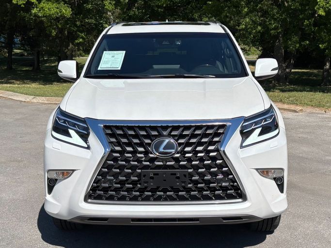 Подержанный Lexus GX 460 II Рестайлинг 2, 4.6 л, 2023 в ОАЭ, Аджман Белый цвет. Американская | AUTO.AE | Объявление #276016