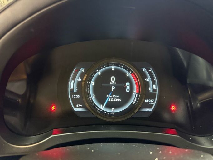 Подержанный Lexus IS 200t III Рестайлинг, 2.0 л, 2018 в Аджмане от Abdullah Alazwe Серебристый цвет. Американская | AUTO.AE