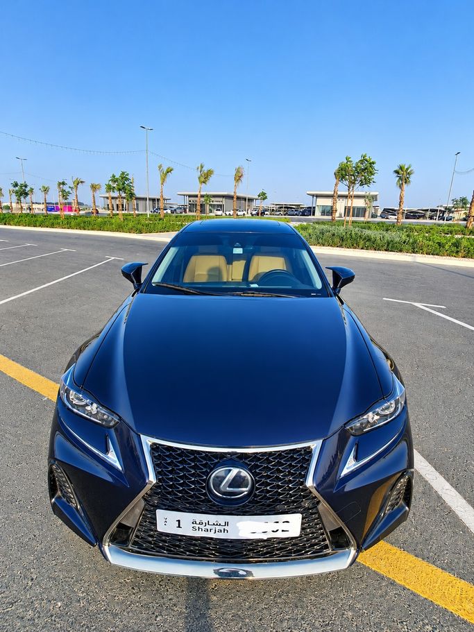 مستعملة ⁦Lexus IS 350 ثالثاً فيس ليفت، 3.5 l، 2017⁩ في في الإمارات, عجمان من CHAMPION AUTOMOTIVE، اللون أزرق. المواصفات الأمريكية | AUTO.AE | إعلان #287424