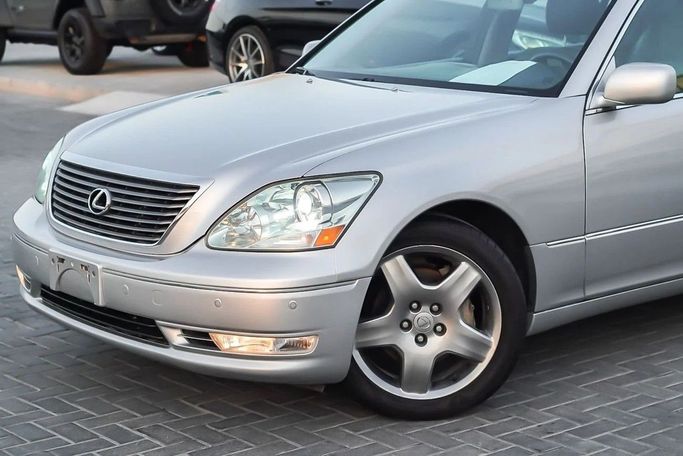 Подержанный Lexus LS 430 III Рестайлинг, 4.3 л, 2005 в Аджмане от AMG Cars Синий цвет. Американская | AUTO.AE