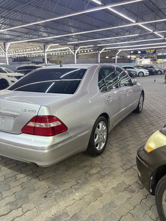Подержанный Lexus LS 430 III Рестайлинг, 4.3 л, 2005 в Аджмане от YAZAN MOTORS Серебристый цвет. Американская | AUTO.AE | Объявление #245111