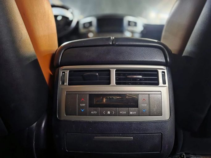 Подержанный Lexus LX 570 III Рестайлинг, 5.7 л, 2013 в Аджмане от Abu Rashid Cars  Серый цвет. GCC | AUTO.AE