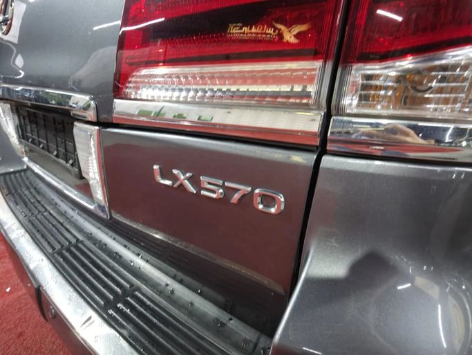 Подержанный Lexus LX 570 III Рестайлинг, 5.7 л, 2013 в Аджмане от Abu Rashid Cars  Серый цвет. GCC | AUTO.AE