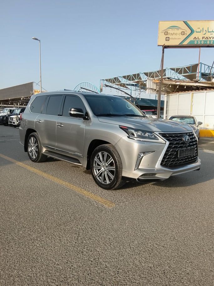 مستعملة Lexus LX 570 ثالثاً فيس ليفت 2, 5.7 l, 2016 في في عجمان من AL FAYHA CARS، اللون فضي. مواصفات الخليج | AUTO.AE | إعلان #266485