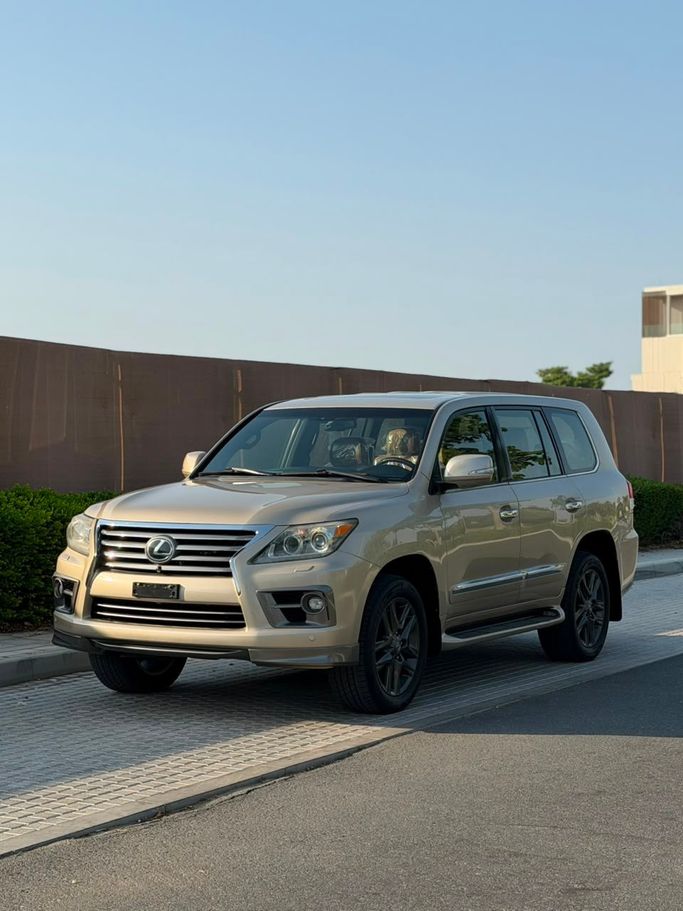 Подержанный ⁦Lexus LX 570 III Рестайлинг, 5.7 л, 2014⁩ в ОАЭ, Аджман от DEAL CARS Золотистый цвет. GCC | AUTO.AE | Объявление #288515