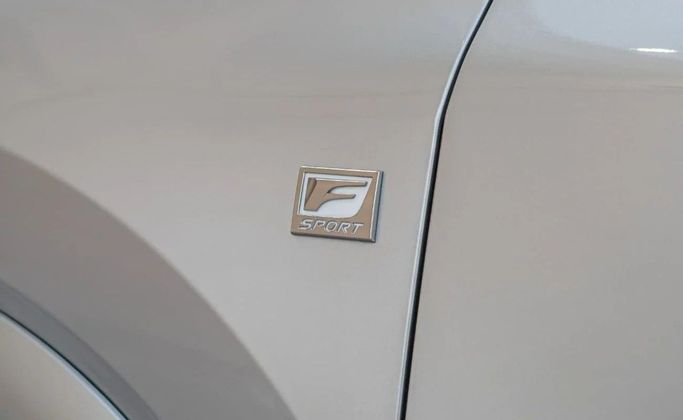 Used Lexus RX 350 V, 2.4 l, 2023 in Ajman by AMG Cars, Silver color. American Specs | AUTO.AE