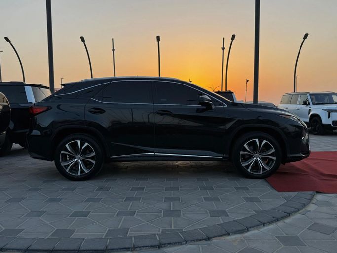Подержанный Lexus RX 350 IV, 3.5 л, 2017 в Аджмане от Abu Rashid Cars  Черный цвет. GCC | AUTO.AE